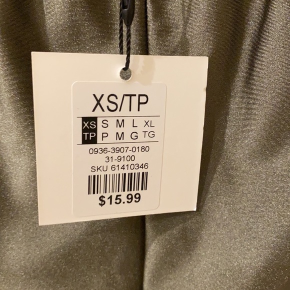 ReVamped high waisted biker shorts, camel, size XS - Picture 3 of 3